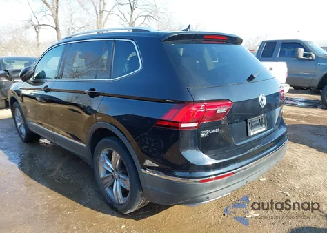 2021 Volkswagen Tiguan 2.0T Se/2.0T Se R-Line Black/2.0T Sel z USA, uszkodzony, nr VIN 3VV2B7AX5MM021616